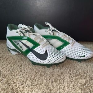 Nike Alpha Menace 4 Pro Green and White Football Cleats 🏈